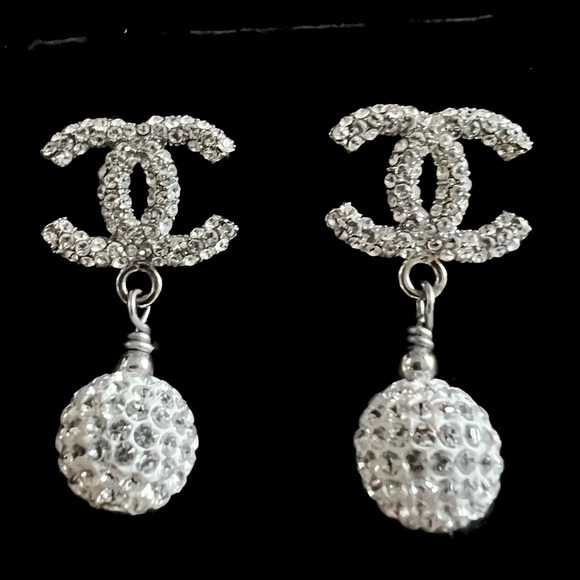 Chanel CC Drop Silver Crystal Metal Earrings - Picture 2 of 6